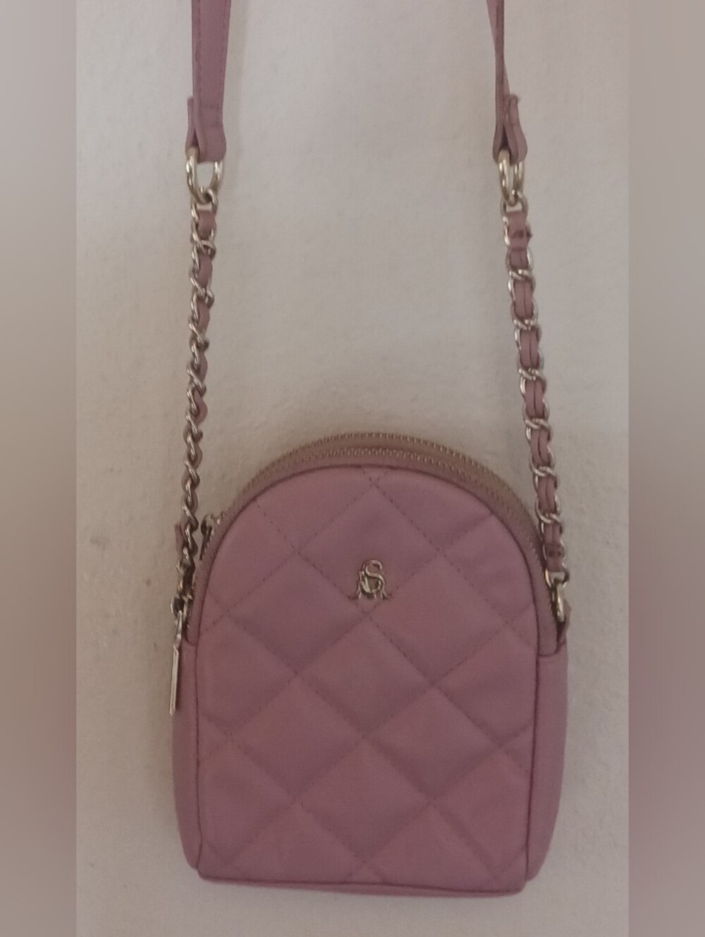 Steve Madden Quilted Pink Faux Leather Crossbody Purse Bag Gold Chain Strap